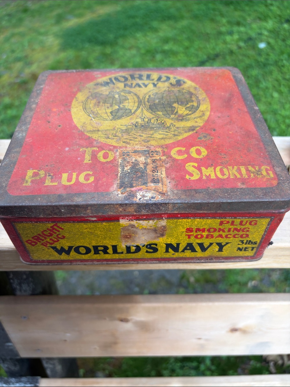Vintage World's Navy Plug Smoking Tobacco Tin